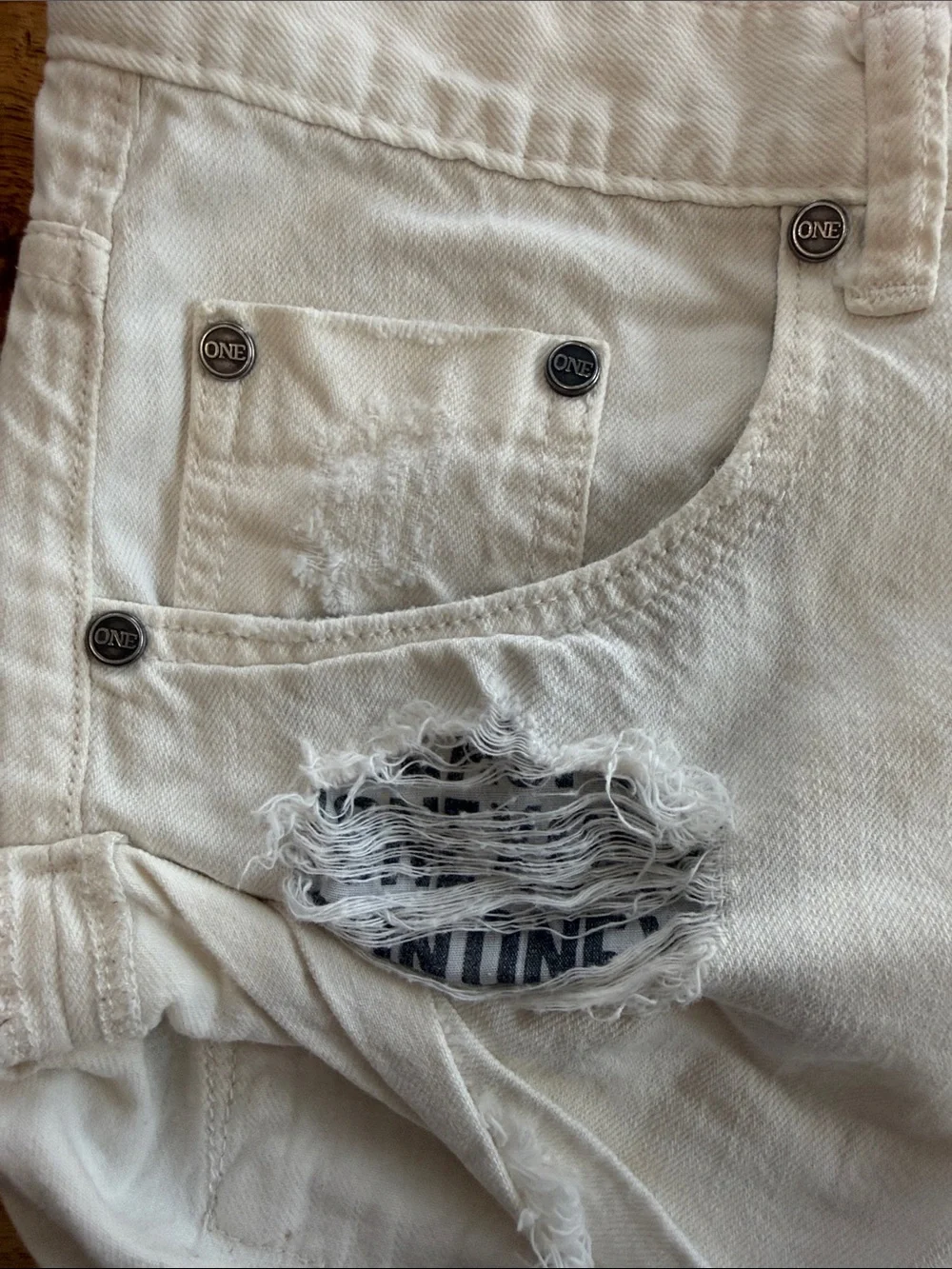 One Teaspoon cream Bandits Distressed Frayed Hem Denim Shorts